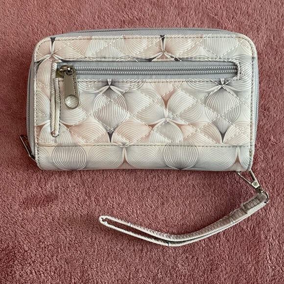 Women’s multi card case with zipper pocket wristlet - Picture 3 of 4